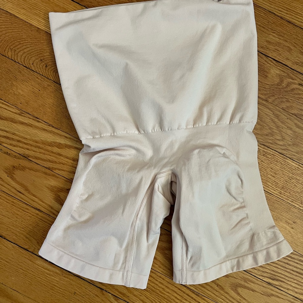 YITTY - Nearly Naked Shaping Ultra High Waist Booty Lift Shorts - XL/XXL